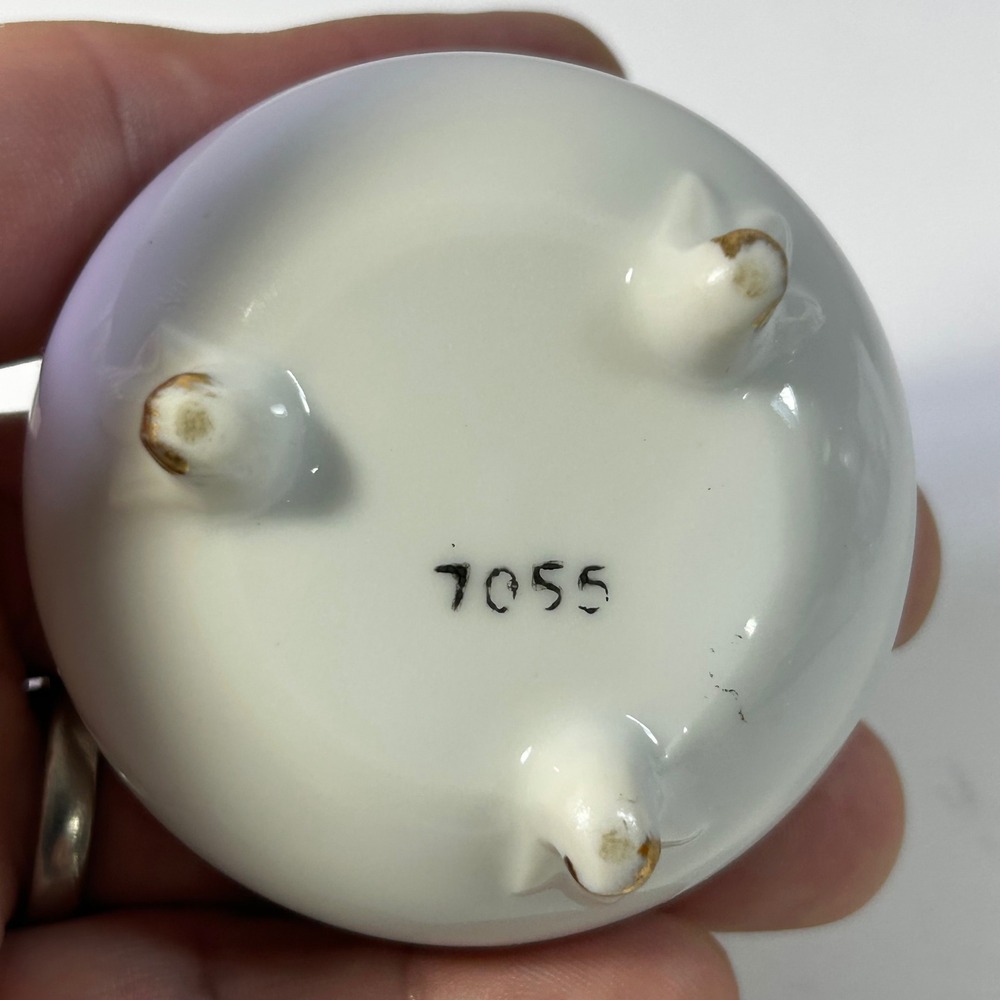 Vintage Floral Porcelain Trinket Box Gold Trim Footed Round Jewelry Dish 7055 - Picture 5 of 9